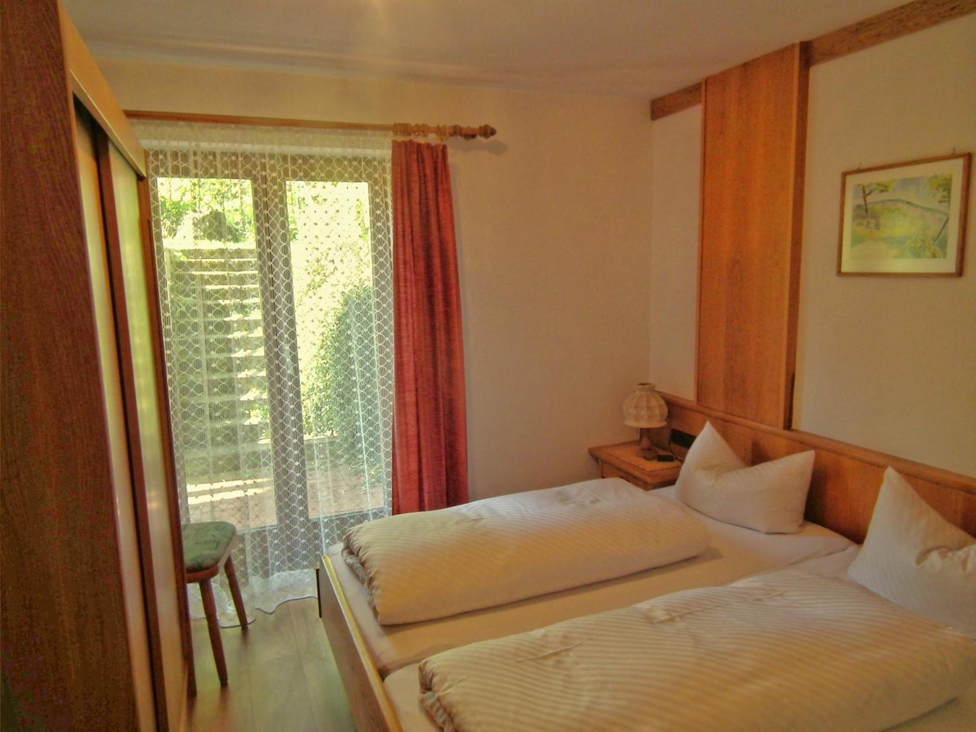 Gaestehaus Zur Faerbe Apartments Oberstdorf Room photo